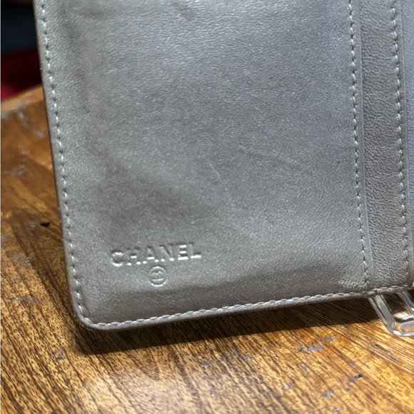 CHANEL long bifold wallet embossed - Picture 6 of 7